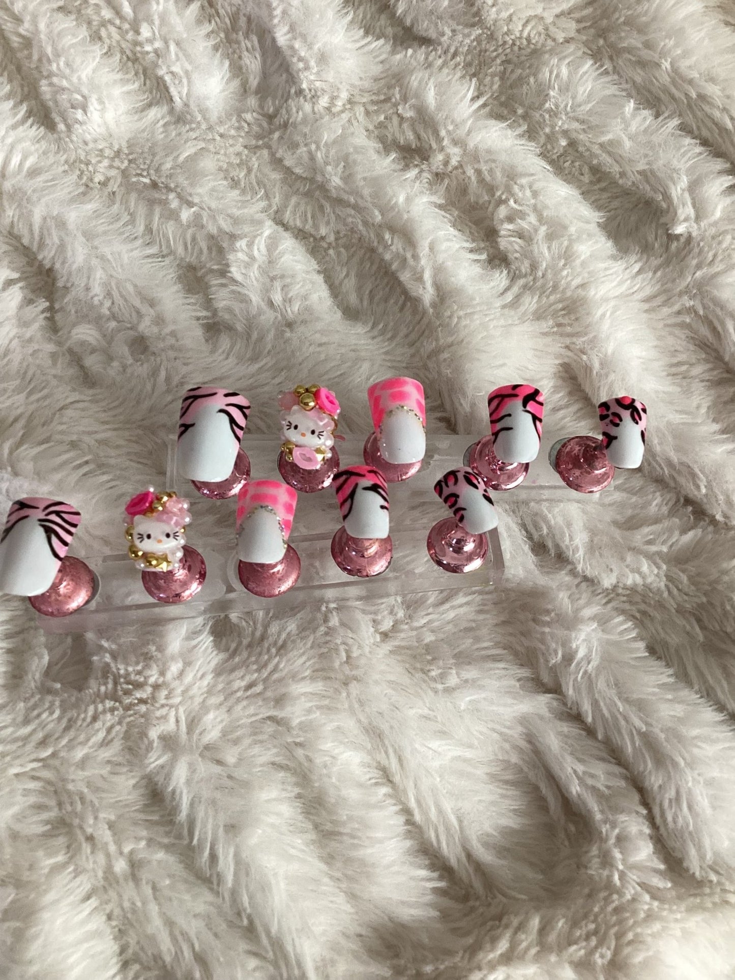 Kitty Press Ons - Kay’s Custom Nails